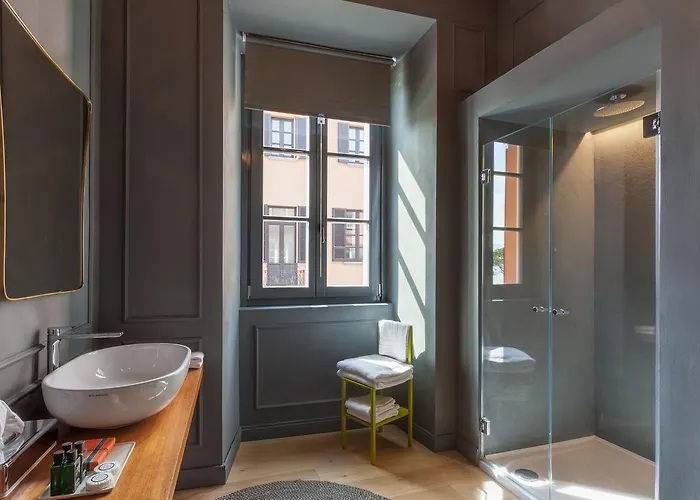 梅纳焦套房酒店 梅纳焦